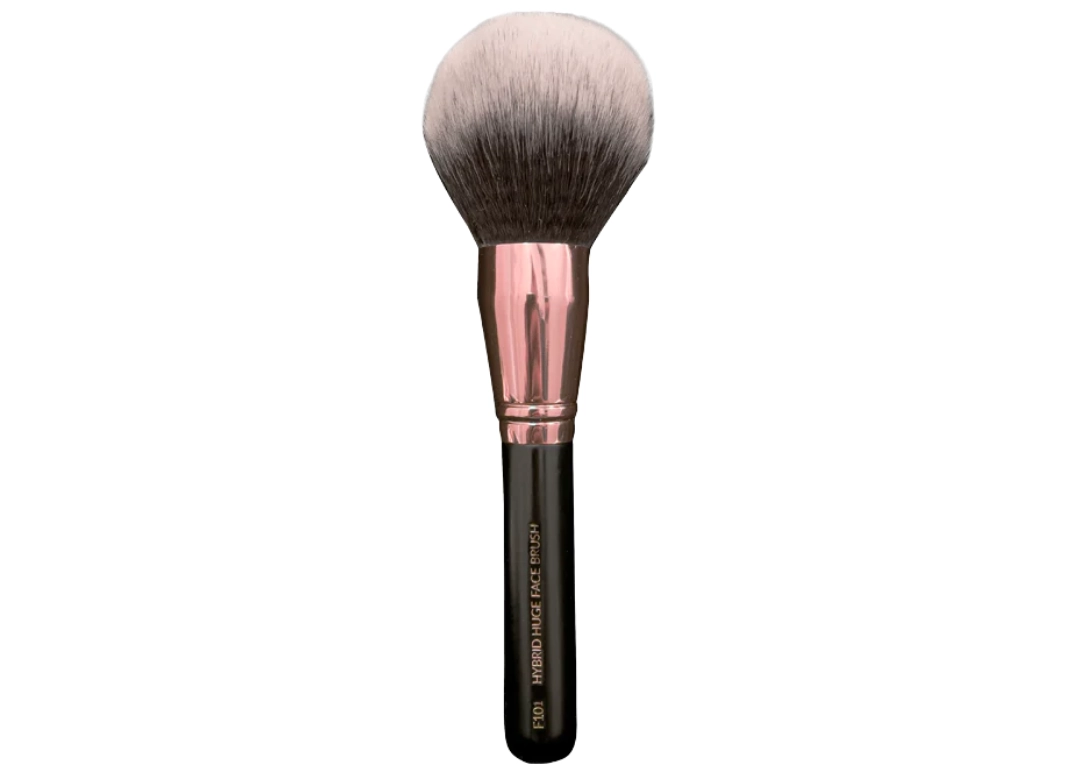 Layla Cosmetics Hybrid Huge Face Brush F101